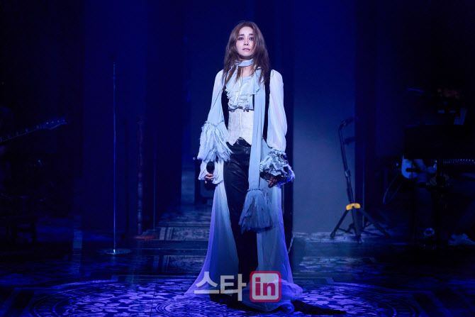 뮤지컬 ‘보이스 오브 햄릿 : 더 콘서트’ 공연의 한 장면(사진=이모셔널씨어터)