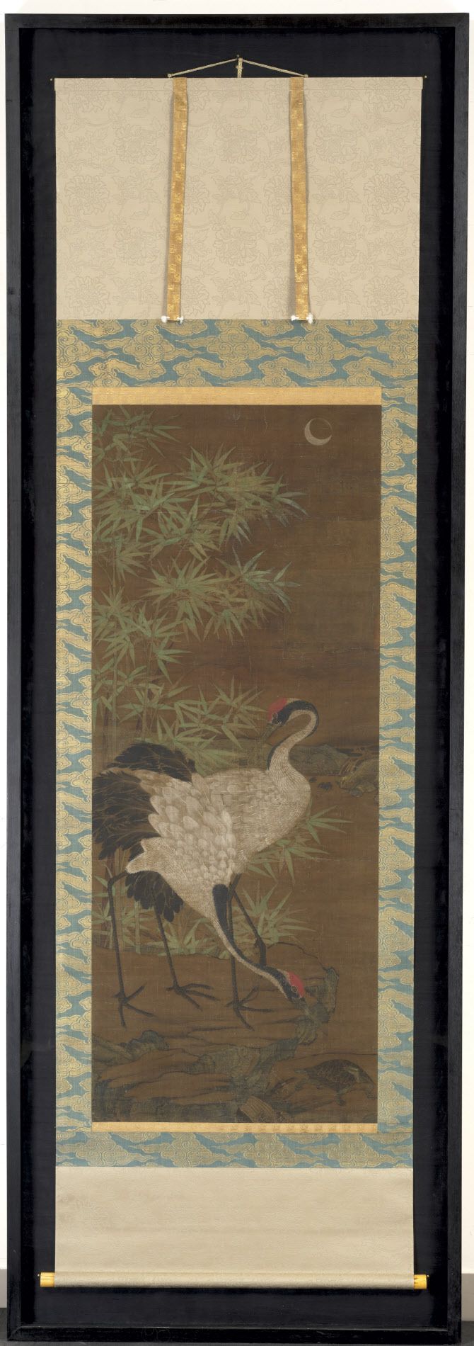 ‘십장생도’, 조선 16세기 후반, 비단에 먹과 색, 각 130.6×52.7cm, 기메박물관. (사진=국립중앙박물관)