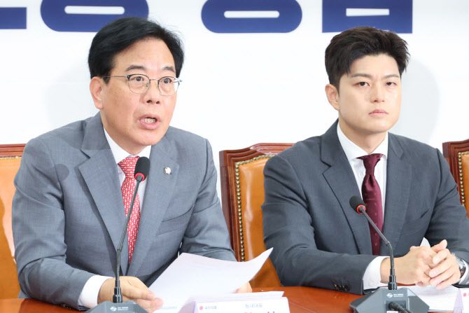 송언석 국민의힘 원내대표가 19일 서울 여의도 국회에서 열린 “비리백화점 이재명 정부 인사청문회 대책회의”에서 발언하고 있다.(사진=연합뉴스)