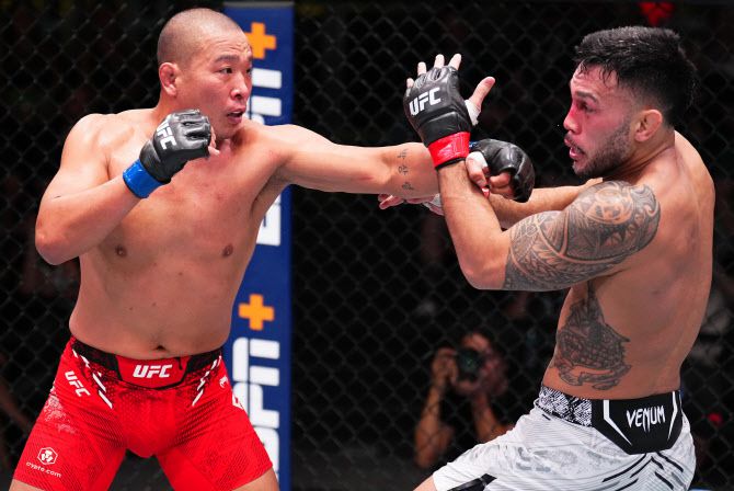 박준용(왼쪽). 사진=UFC