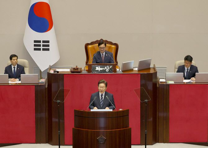 이재명 대통령이 26일 국회에서 추가경정예산 시정연설을 하고 있다. (사진=연합뉴스)