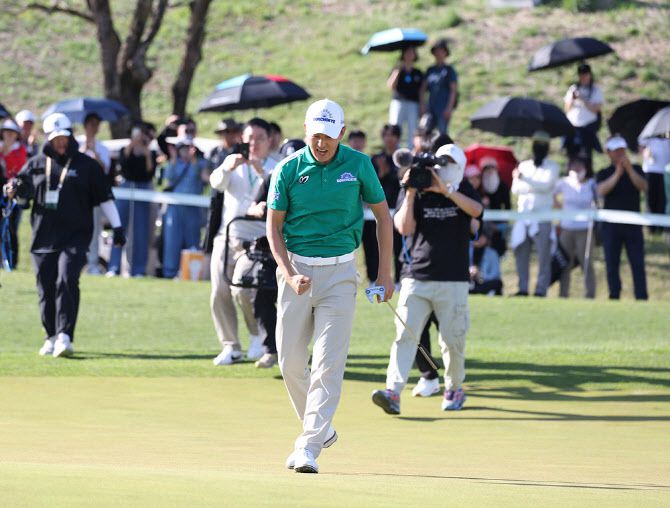 DB손해보험 프로미 오픈에서 생애 첫 우승을 이룬 김백준. 사진=KPGA