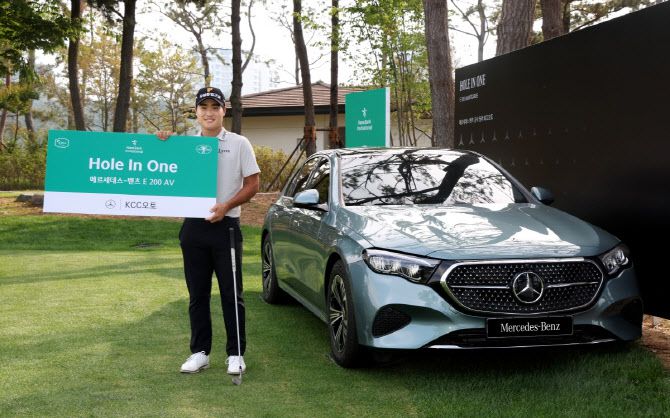 하나은행 인비테이셔널 대회에서 시즌 두 번째 홀인원을 기록한 이규민. 사진=KPGA