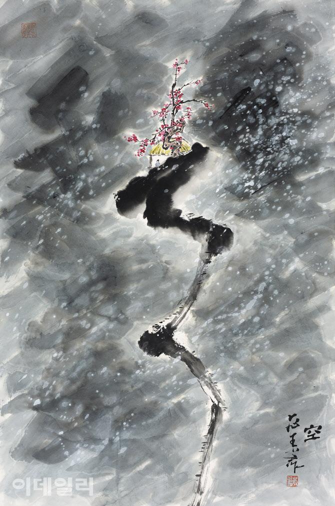 윤민찬 ‘공’(2021), 화선지에 수묵담채, 46×69㎝(사진=작가)