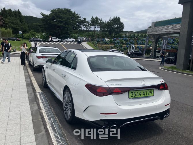 메르세데스-AMG E 53 하이브리드 4MATIC+(사진=정병묵 기자)
