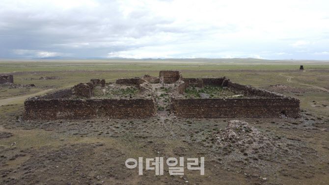 몽골 볼강 지역의 건축유산 ‘하르보힝 발가스 유적’. (사진=국가유산청)