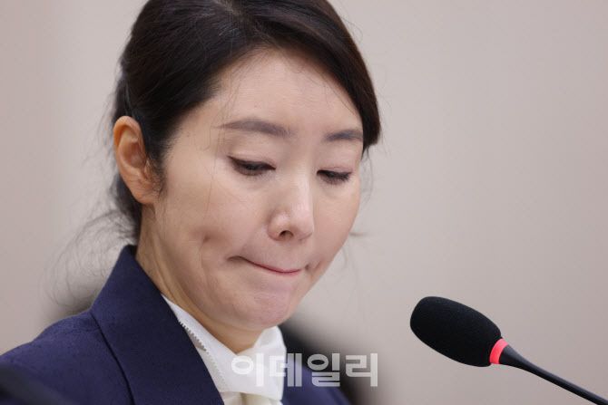 강선우 여성가족부 장관 후보자가 14일 서울 여의도 국회에서 열린 여성가족위원회 전체회의 인사청문회에서 굳은 표정을 한 모습. (사진=이데일리 노진환 기자)