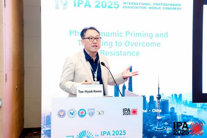 권태혁 UNIST 화학과 교수. 사진=UNIST