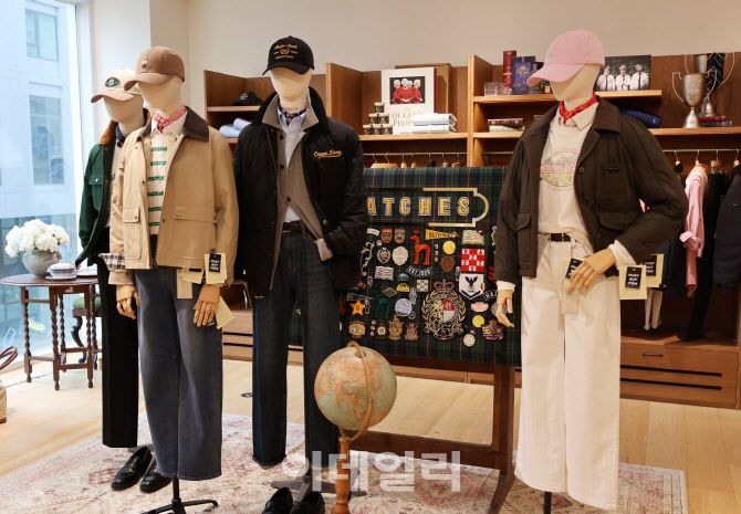 26SS 컬렉션 윈저캐슬 (사진=한전진 기자)