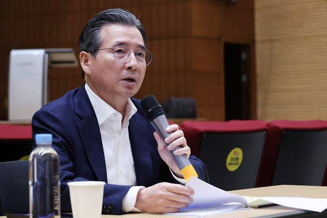 김용범 대통령실 정책실장은 지난 20일 서울 용산 대통령실에서 기자간담회를 열고 “공공기관 중에 제일 큰 게 발전 공기업”이라며 발전 공기업을 통폐합 첫 사례로 거론했다.(사진=연합뉴스)