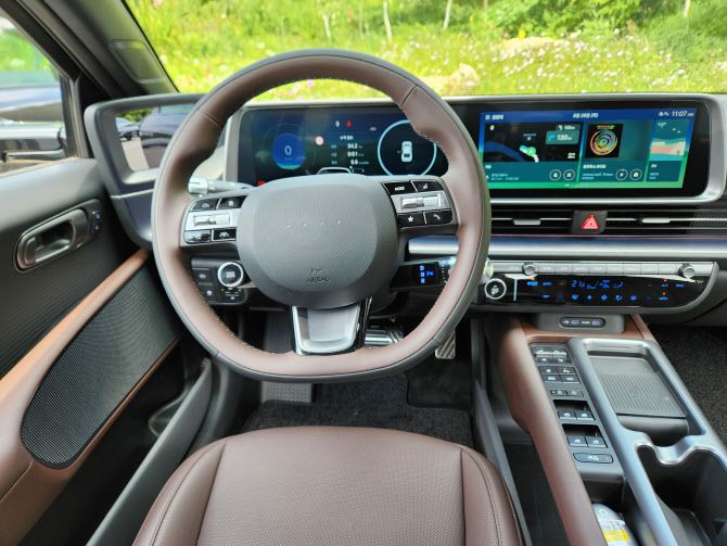 현대차 더 뉴 아이오닉 6 운전석 (사진=이데일리 이배운 기자)