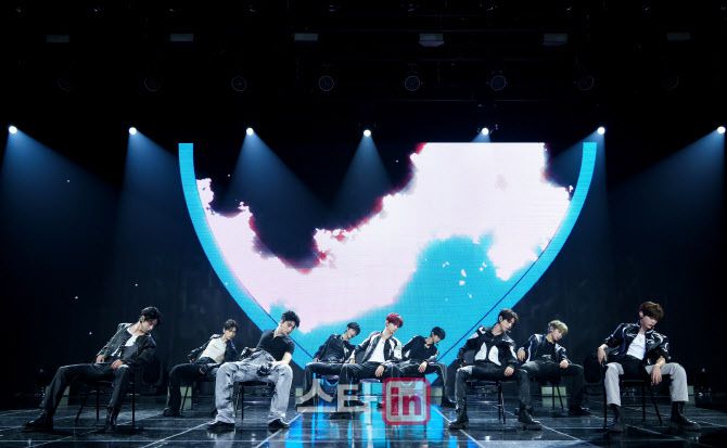 (사진=웨이크원)