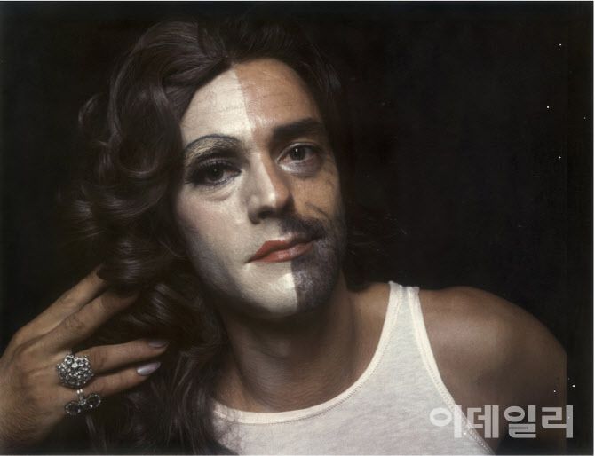 울라이 ‘쉬히’(S‘he, 1973). 3일 서울 강남구 코엑스에서 개막하는 ‘프리즈 서울 2025’에서 프리즈 마스터즈 세션에 나서는 스퍼스갤러리에 걸린다(사진=프리즈).