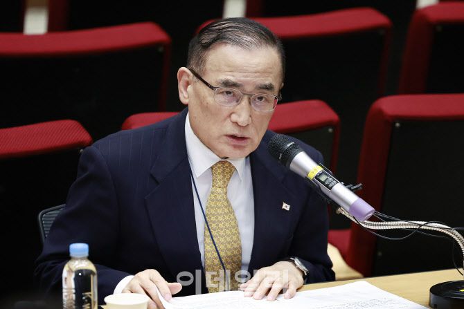 위성락 국가안보실장이 15일 서울 용산 대통령실 청사에서 캄보디아 사태에 대한 정부의 대응 현황 관련 브리핑을 하고 있다.(사진=뉴시스)