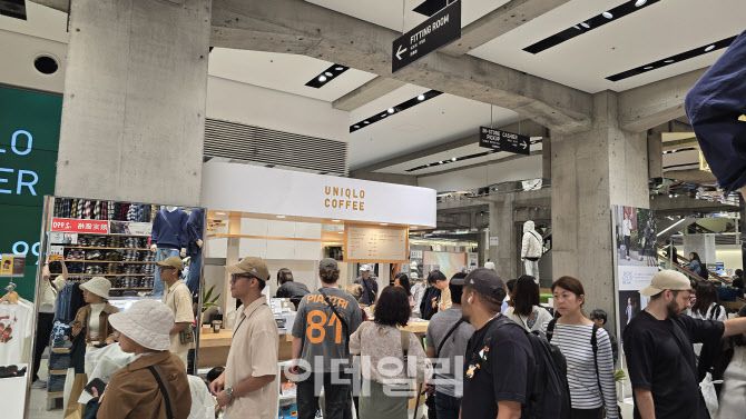 일본 도쿄 긴자 유니클로 매장에 있는 유니클로 커피 매장 (사진=김지우 기자)