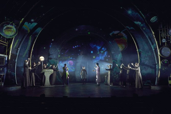 뮤지컬 ‘라이카’의 공연 장면(사진=라이브러리컴퍼니).