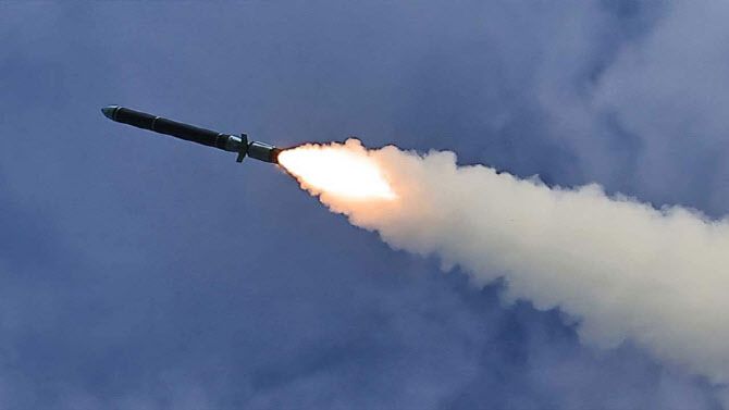 북한에서 탄도미사일을 발사하는 모습 (사진=노동신문 연합뉴스)