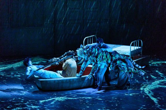 라이브 온 스테이지 ‘라이프 오브 파이’의 한 장면(사진=에스앤코).