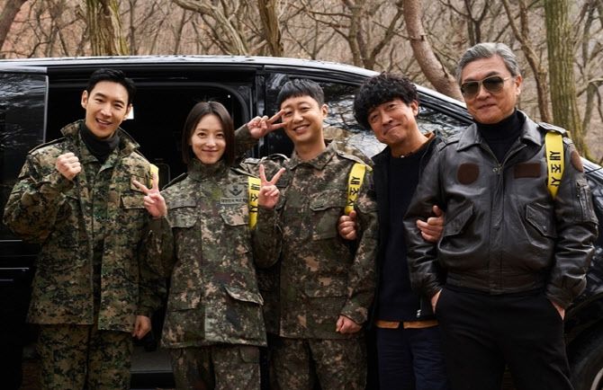 왼쪽부터 이제훈, 표예진, 배유람, 장혁진, 김의성(사진=SBS)