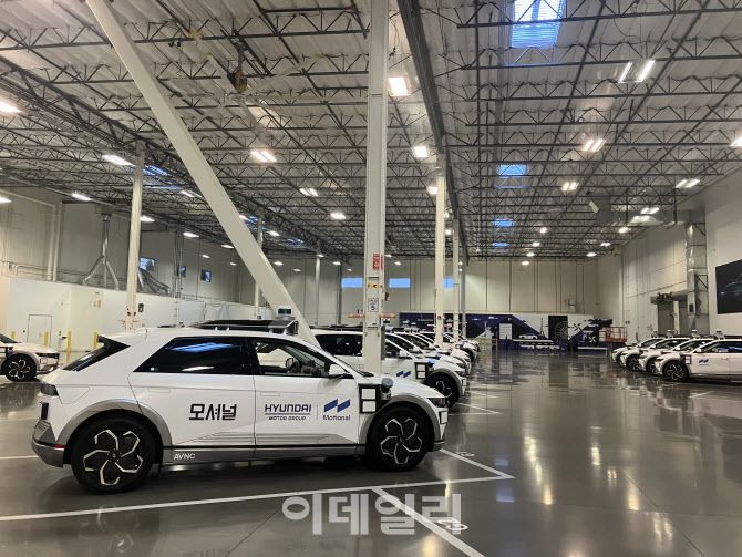 미국 모셔널 라스베이거스 테크니컬 센터에 주차돼 있는 ‘아이오닉 5’ 로보택시 (사진=정병묵 기자)