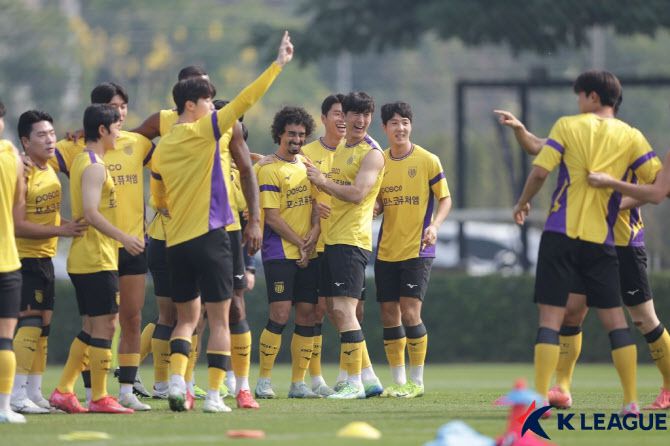 지난해 태국에서 동계 전지훈련을 진행한 K리그2 전남 드래곤즈의 모습.사진=한국프로축구연맹