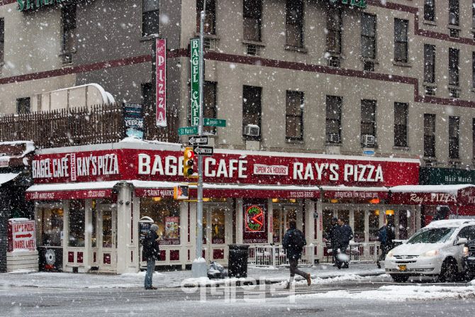 눈이 오고 있는 뉴욕 맨하튼 거리 (사진=뉴욕관광청)