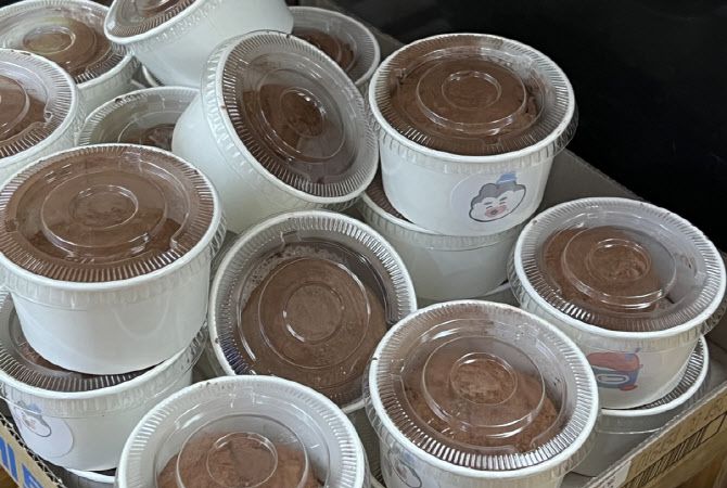 대한적십자사 서울중앙혈액원에서 준비한 두쫀쿠 (사진=연합뉴스)