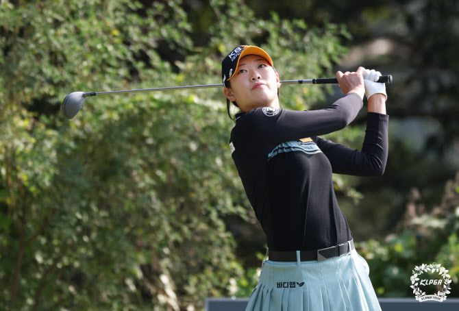 방신실의 스윙(사진=KLPGT 제공)
