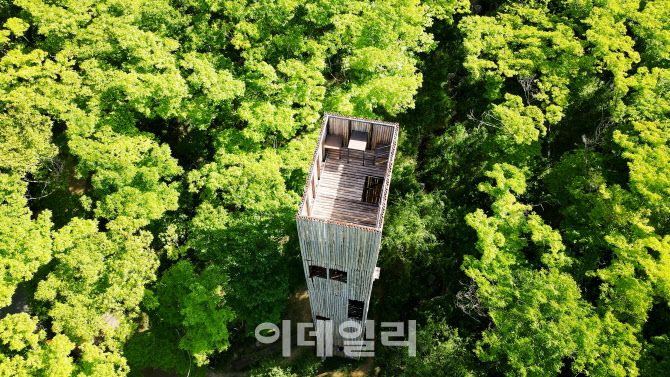 사유원 내에 있는 승효상 건축가의 작품인 ‘조사’