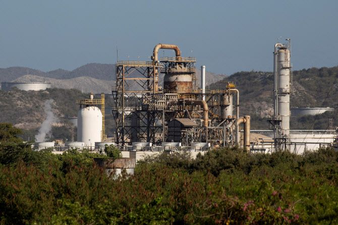 베네수엘라 푸에르토 라 크루스에 위치한 베네수엘라 국영 석유회사 PDVSA의 푸에르토 라 크루스 정유시설 전경. (사진=로이터)