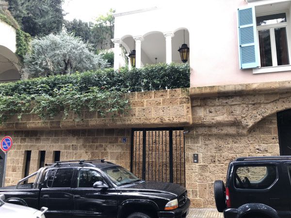 레바논 베이루트에 있는 카를로스 곤의 자택의 모습/트위터