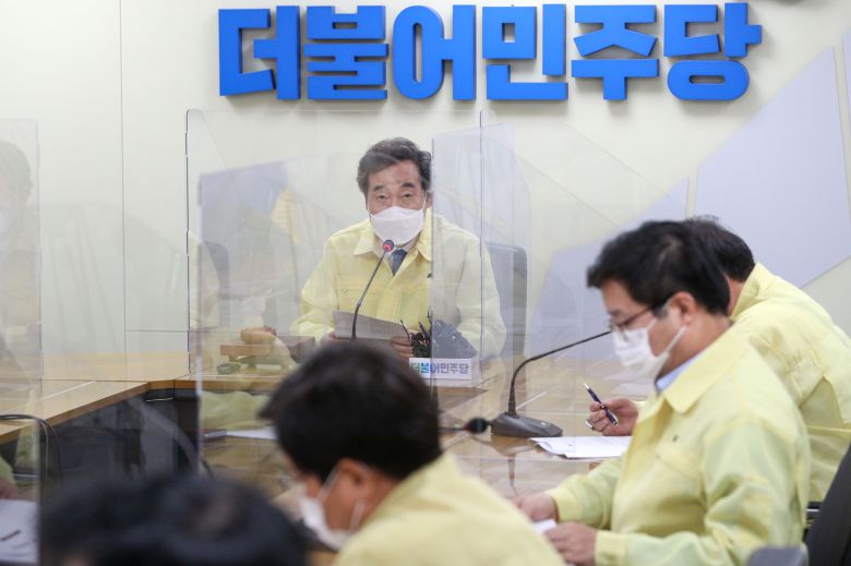 이낙연 더불어민주당 대표가 4일 민주당 최고위원회의에서 발언하고 있다. /뉴시스