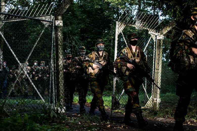 벨기에 엘리자베스 공주가 지난 10일 벨기에 군 캠프에서 훈련에 참여하고 있다. /벨기에왕실·로이터연합뉴스