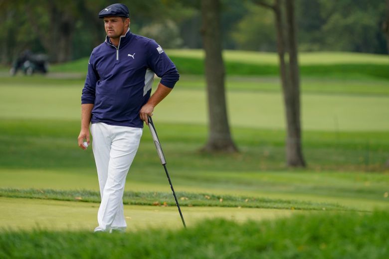 /AP 연합뉴스 브라이슨 디섐보는 아직 메이저 대회 우승이 없다. 체중을 20kg 블리며 '헐크'로 변신한 그가 US오픈에서 절호의 우승 기회를 맞았다.