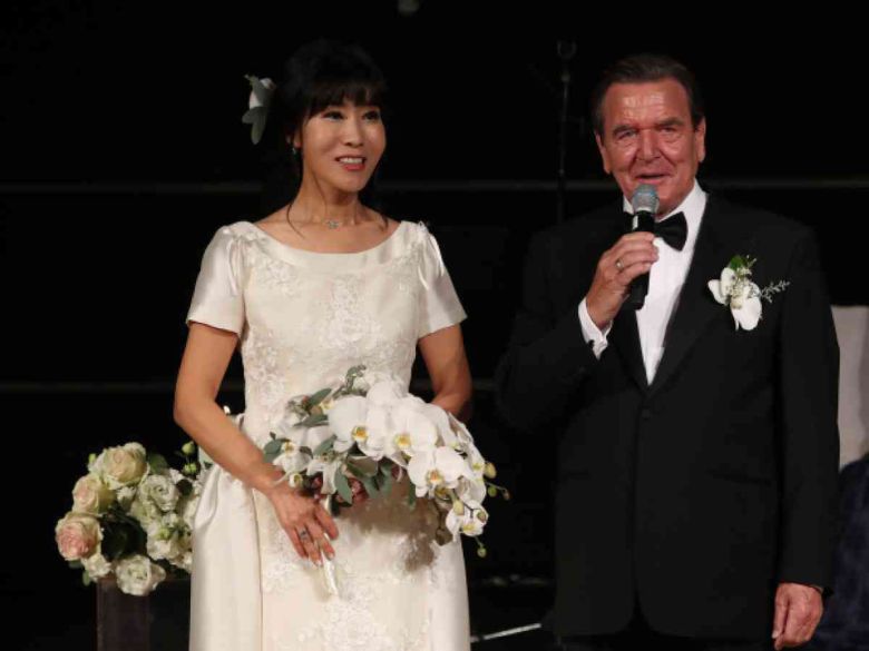 게르하르트 슈뢰더 전 독일 총리 부부