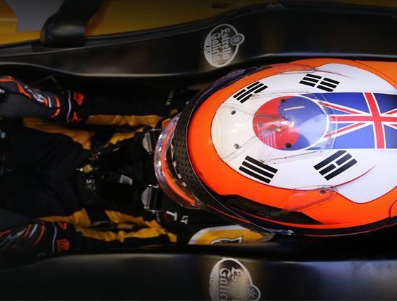 잭 에이킨(한국명 한세용)이 평소 쓰던 헬멧. 태극기와 유니언 잭이 겹쳐 있다./잭 에이킨 제공