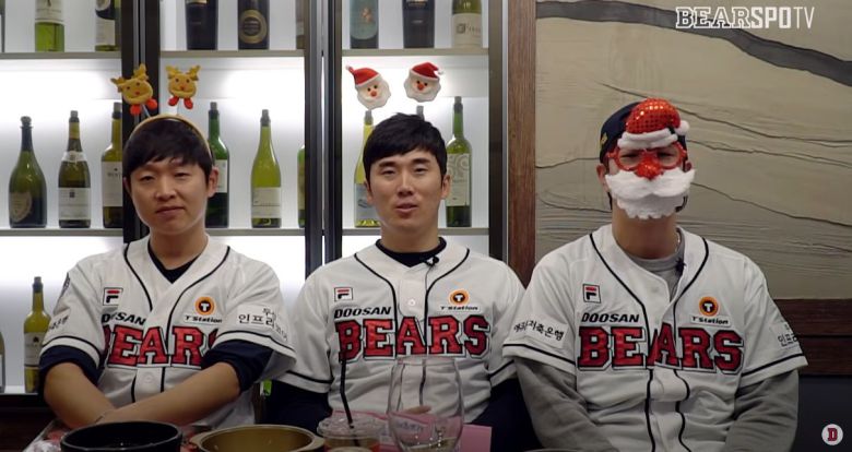2019시즌이 끝나고 베어스포티비에 출연한 90 트리오. 오른쪽은 박건우다. / 베어스포티비
