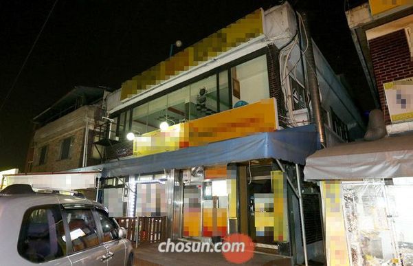 김의겸 청와대 대변인이 지난해 7월 사들였다 1년 5개월 만에 8억8000만원 시세차익을 본 서울 흑석동 건물.