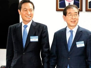 지난 2018년 서울시장 선거 당시 더불어민주당 우상호(왼쪽)의원과 박원순 서울시장. /이덕훈 기자