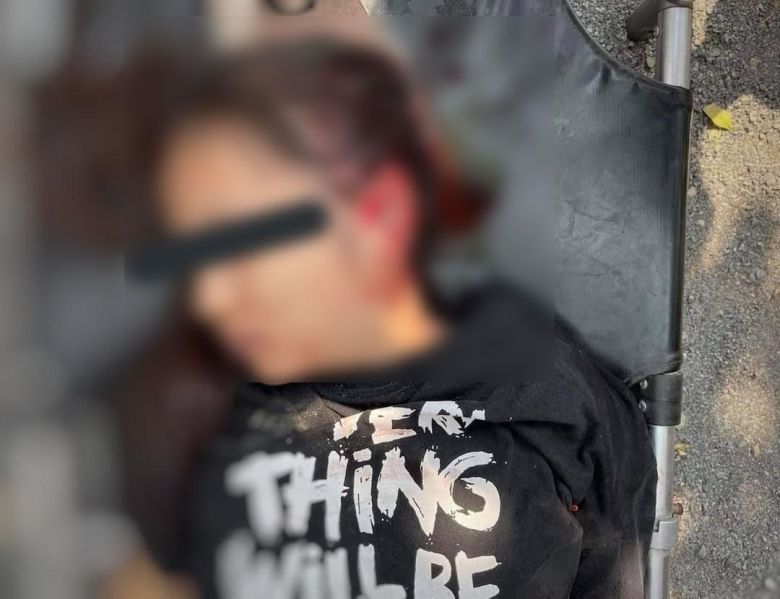 3일 시위에서 사망한 에인절의 티셔츠에는 "모든 것이 다 잘 될거야"라는 문구가 적혀 있다. /트위터