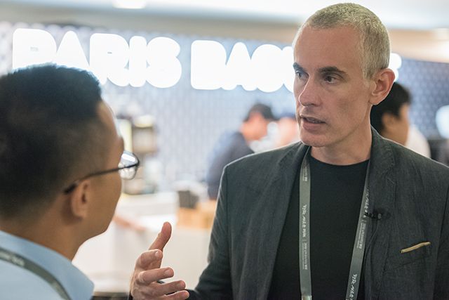 문 대통령 지지율 하락 원인 분석 기사를 쓴 필리프 메스메 르몽드 도쿄 특파원. 2018년 남북정상회담 당시 외신기자 간담회에서의 모습이다./대한민국 정책브리핑