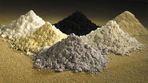 불순물이 섞인 원석에서 정련(精鍊) 과정을 거친 희토류들. /미국 농무부