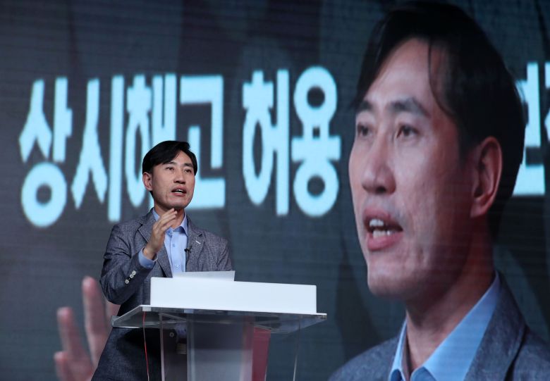 하태경 국민의힘 대선 예비후보가 7일 오후 서울 강서구 ASSA빌딩 방송스튜디오에서 열린 국민의힘 대선 경선 후보 '체인지 대한민국, 3대 약속' 발표회에서 공약을 발표하고 있다./국회사진기자단
