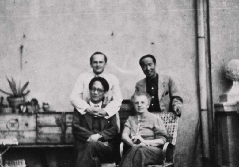 1930년대 뮌헨 근교 그래펠핑의 이미륵 집에서. 앞줄 왼쪽이 이미륵, 뒷줄 오른쪽이 배운성. /국립현대미술관 김복기컬렉션 제공