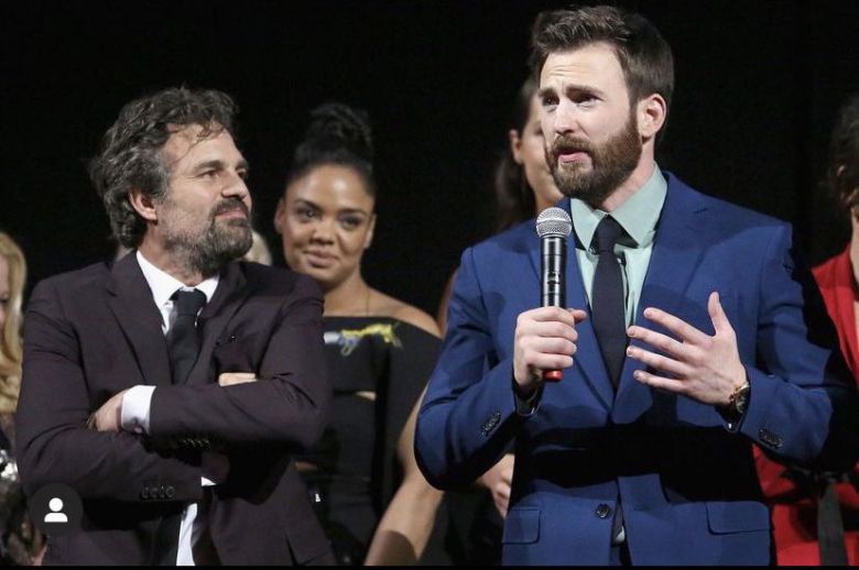 할리우드 배우 마크 러팔로(왼쪽), 크리스 에번스 / 마크 러팔로 인스타그램