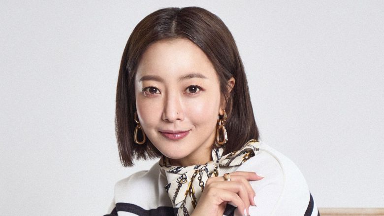 넷플릭스 오리지널 드라마 ‘블랙의 신부’에 출연중인 김희선씨./넷플릭스