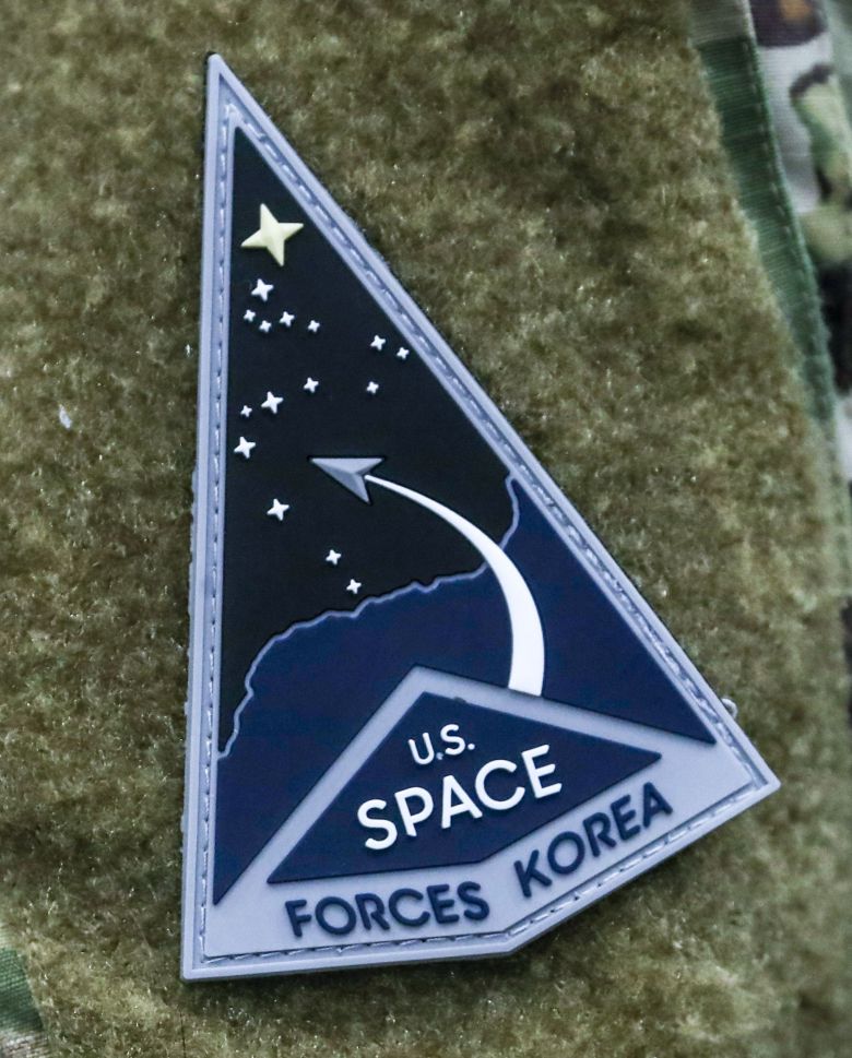 14일 공개된 주한미군 우주군 부대마크. /연합뉴스 사진공동취재단