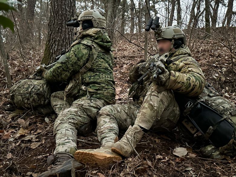 미 특수작전사령부가 공개한 한·미·영 해군 합동 훈련 사진. /USSOCOM