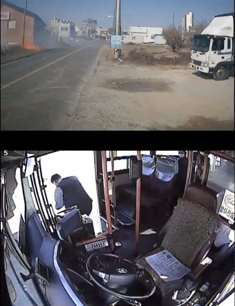 지난 20일 오후 1시5분쯤 경주시 외동읍 구어교차로 인근의 한 상가에서 화재를 진압하고 있는 새천년미소 600번 시내버스 기사 최우식(62)씨. /뉴스1