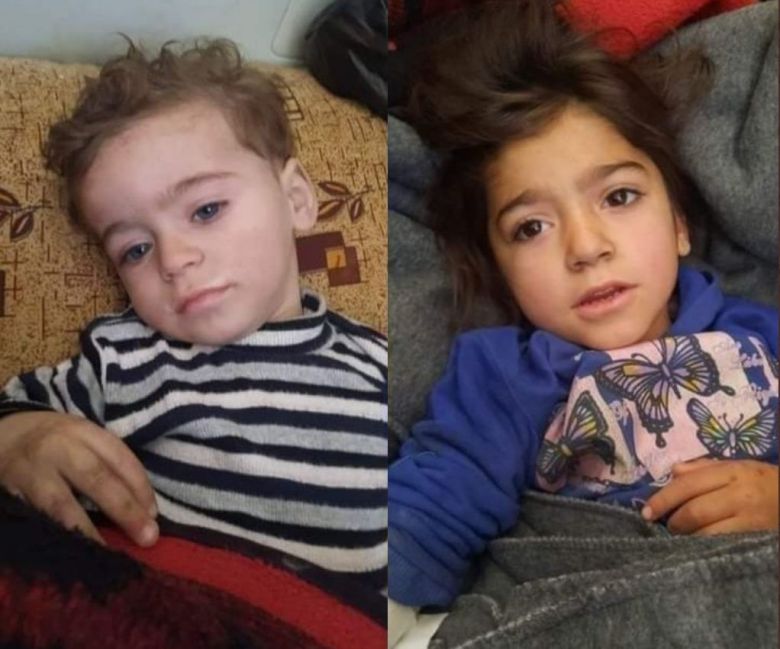 17시간 만에 구조된 어린 자매가 치료 센터로 옮겨진 모습/트위터